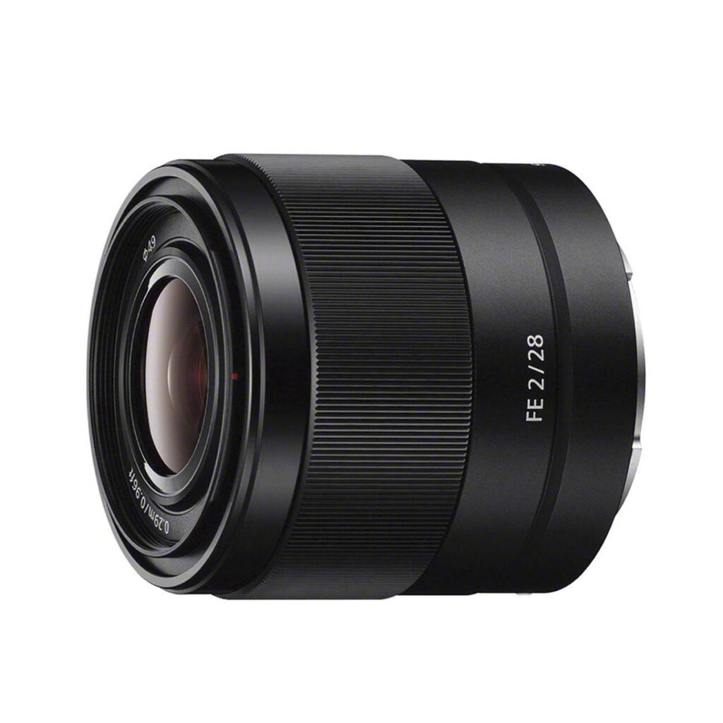 Sony FE 28mm f/2 Sony FE 28mm f/2