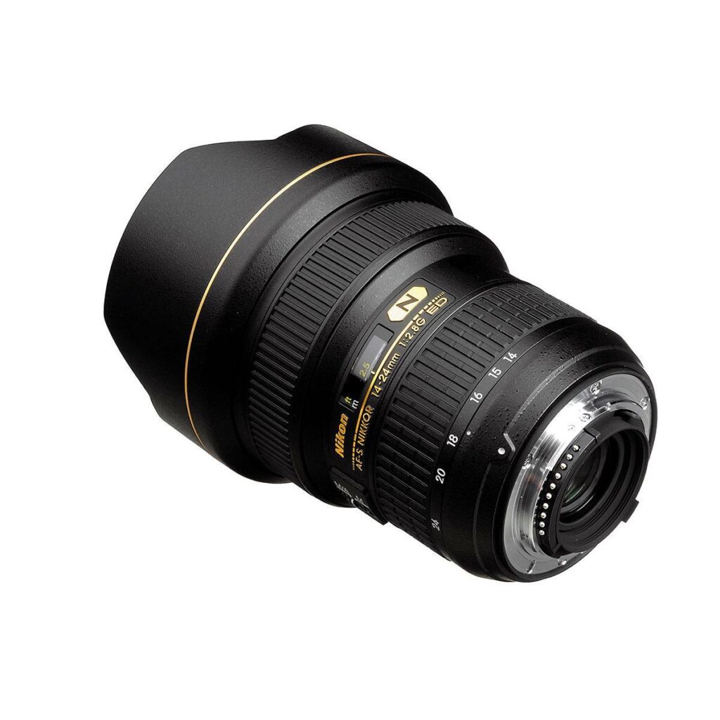 Nikon AF-S Nikkor 14-24mm f/2.8G ED Nikon AF-S Nikkor 14-24mm f/2.8G ED