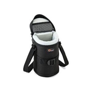 Lowepro_Lens_Case_9x16_003 Lowepro Lens Case 9 x 16cm on musta, sylinterimäinen kotelo, jossa on olkahihna, avoin pehmustettu kansi, jossa on verkkotasku ja valkoinen sisävuori.