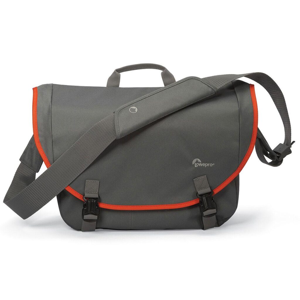 Lowepro Passport Messenger musta Lowepro Passport Messenger musta