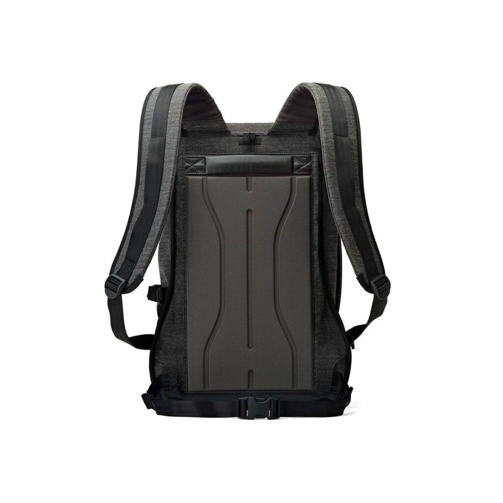 Lowepro_Streetline_BP_250_001 Lowepro Streetline PB 250 - Limited Edition on musta selkäpuolelta kuvattu reppu, jossa on pehmustetut olkahihnat, uritettu jäykkä selkäpaneeli ja säädettävä vyötäröhihna ergonomista ja modernia mukavuutta varten.