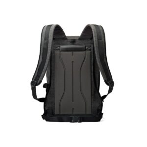 Lowepro_Streetline_BP_250_001 Lowepro Streetline PB 250 - Limited Edition on musta selkäpuolelta kuvattu reppu, jossa on pehmustetut olkahihnat, uritettu jäykkä selkäpaneeli ja säädettävä vyötäröhihna ergonomista ja modernia mukavuutta varten.