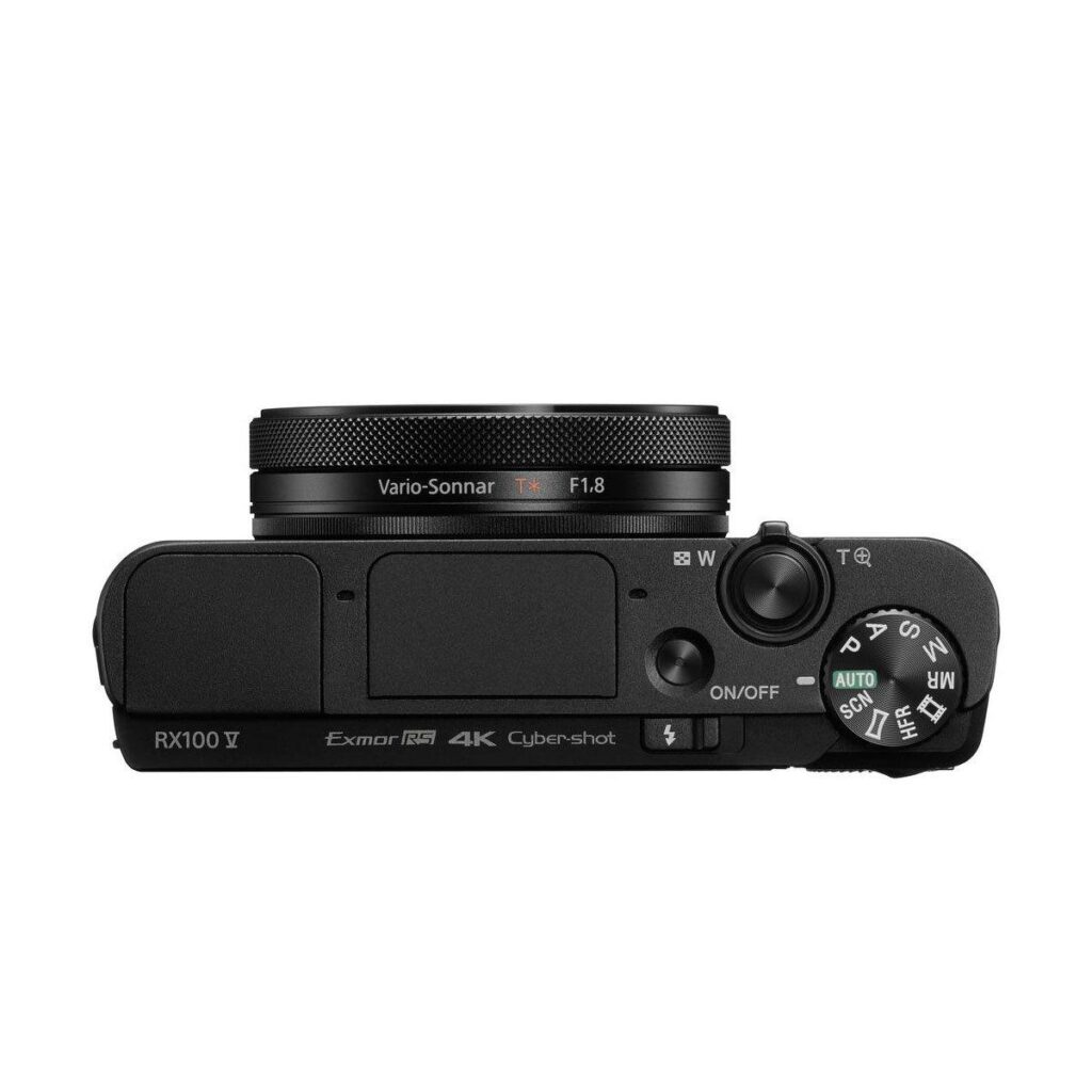 Sony RX100 V-A + VCT-SGR1 + 64Gb UHS-II muistikortti Sony RX100 V-A + VCT-SGR1 + 64Gb UHS-II muistikortti