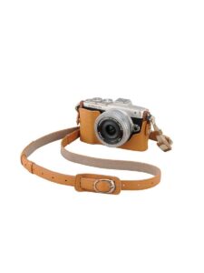 Olympus CS-45B nahkainen kamerakotelo – vaaleanruskea Olympus CS-45B nahkainen kamerakotelo – vaaleanruskea