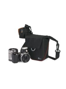 Lowepro Compact Courier 70 musta Lowepro Compact Courier 70 musta