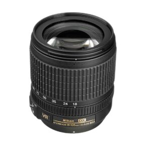 Nikon AF-S DX Nikkor 18-105mm f/3.5-5.6G ED VR Nikon AF-S DX Nikkor 18-105mm f/3.5-5.6G ED VR