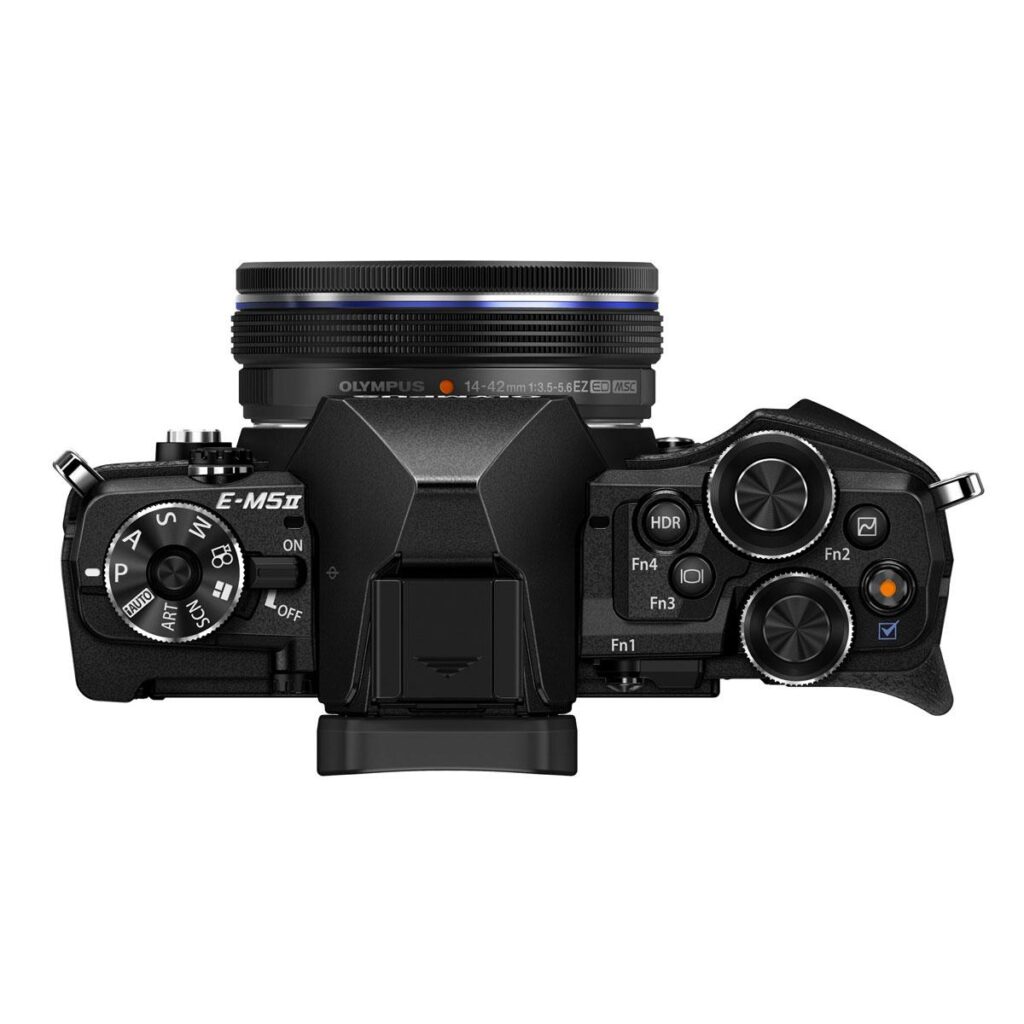 Olympus OM-D E-M5 MK II + M.Zuiko 14-42mm EZ – Musta Olympus OM-D E-M5 MK II + M.Zuiko 14-42mm EZ – Musta