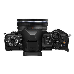 Olympus OM-D E-M5 MK II + M.Zuiko 14-42mm EZ – Musta Olympus OM-D E-M5 MK II + M.Zuiko 14-42mm EZ – Musta