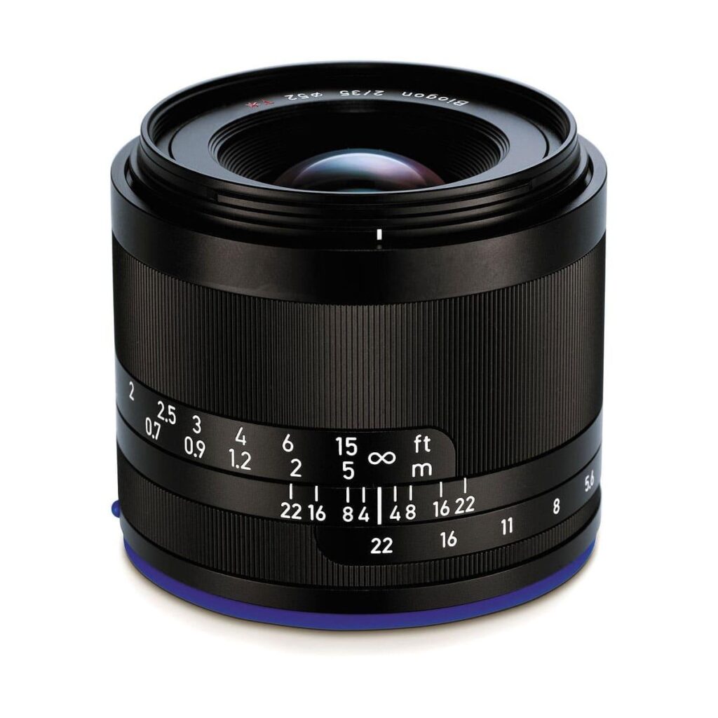 Zeiss Loxia 35mm f/2 Biogon T* Zeiss Loxia 35mm f/2 Biogon T*