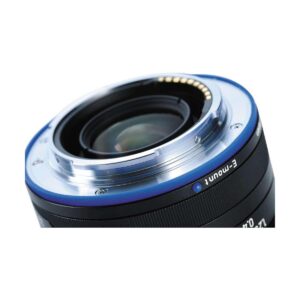 Zeiss Loxia 35mm f/2 Biogon T* Zeiss Loxia 35mm f/2 Biogon T*