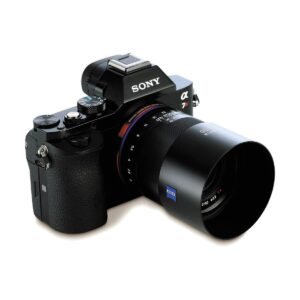 Zeiss Loxia 50mm f/2 Planar T* Zeiss Loxia 50mm f/2 Planar T*