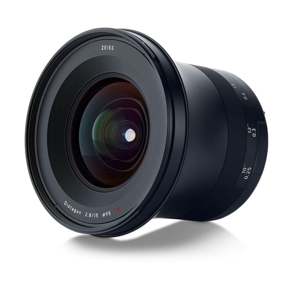 Zeiss Milvus 15mm f/2.8 Distagon T* ZE – Canon EF Zeiss Milvus 15mm f/2.8 Distagon T* ZE – Canon EF
