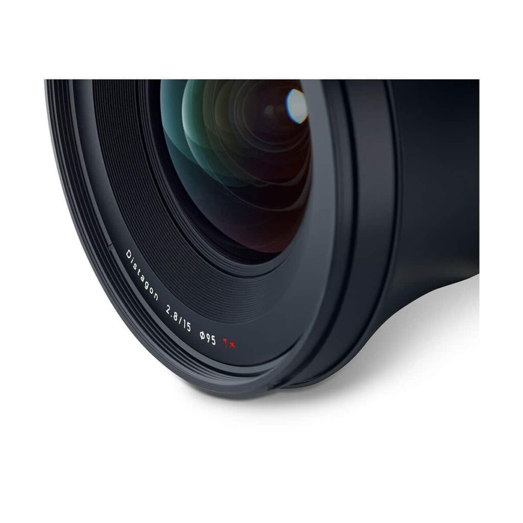 Zeiss Milvus 15mm f/2.8 Distagon T* ZE – Canon EF Zeiss Milvus 15mm f/2.8 Distagon T* ZE – Canon EF