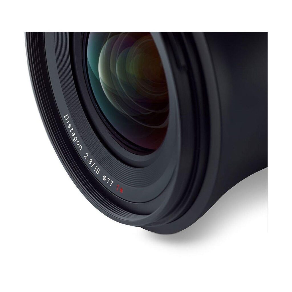 Zeiss Milvus 18mm f/2.8 Distagon T* ZE – Canon EF Zeiss Milvus 18mm f/2.8 Distagon T* ZE – Canon EF