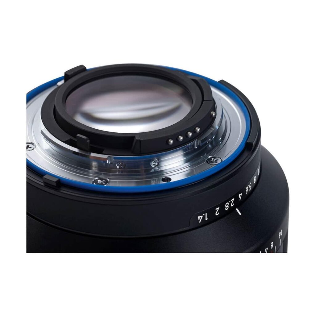Zeiss Milvus 50mm f/1.4 Distagon T* ZF – Nikon F Zeiss Milvus 50mm f/1.4 Distagon T* ZF – Nikon F