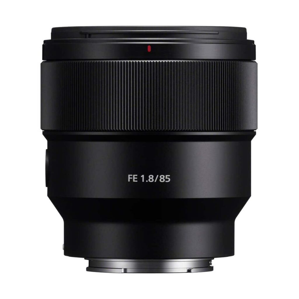 Sony FE 85mm f/1.8 Sony FE 85mm f/1.8