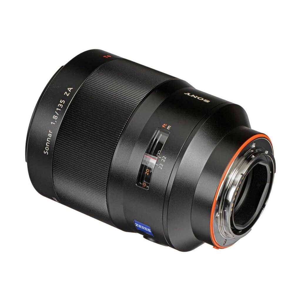 Sony A 135mm f/1.8 ZA Sonnar T* Sony A 135mm f/1.8 ZA Sonnar T*