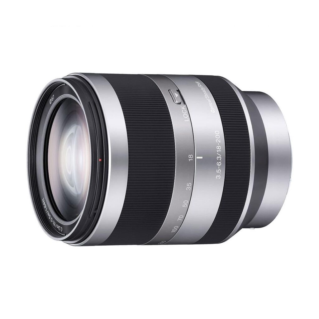 Sony E 18-200mm f/3.5-6.3 OSS Sony E 18-200mm f/3.5-6.3 OSS
