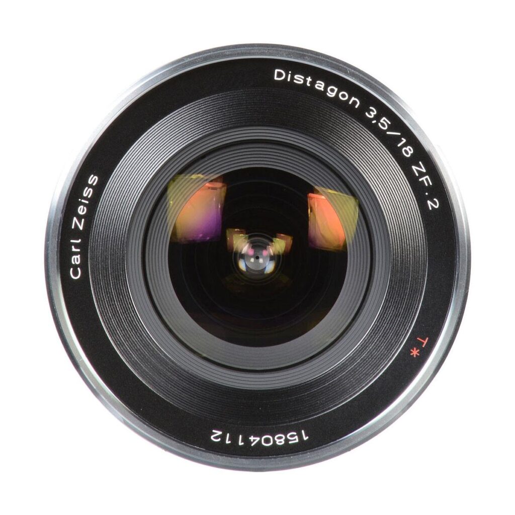 Zeiss 18mm f/3.5 Distagon T* – Nikon F Zeiss 18mm f/3.5 Distagon T* – Nikon F