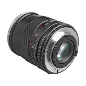 Zeiss 28mm f/2 Distagon T* – Nikon F Zeiss 28mm f/2 Distagon T* – Nikon F