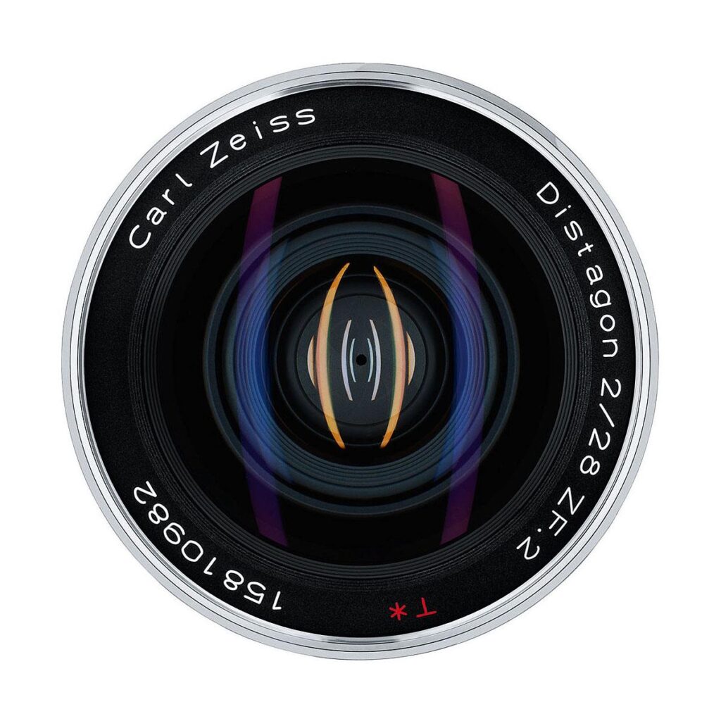 Zeiss 28mm f/2 Distagon T* – Nikon F Zeiss 28mm f/2 Distagon T* – Nikon F