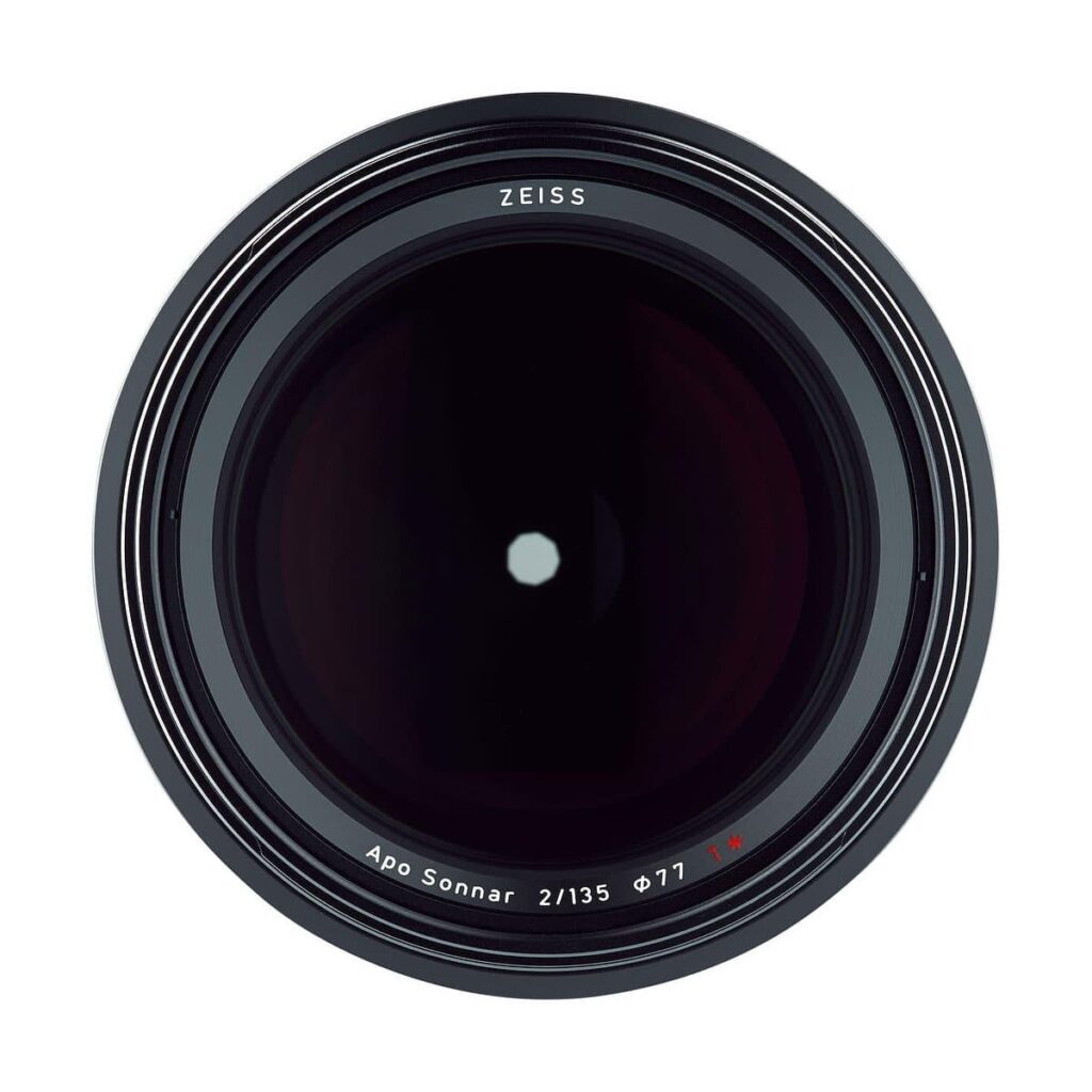 Zeiss Milvus 135mm f/1.4 APO Sonnar ZE – Canon EF Zeiss Milvus 135mm f/1.4 APO Sonnar ZE – Canon EF