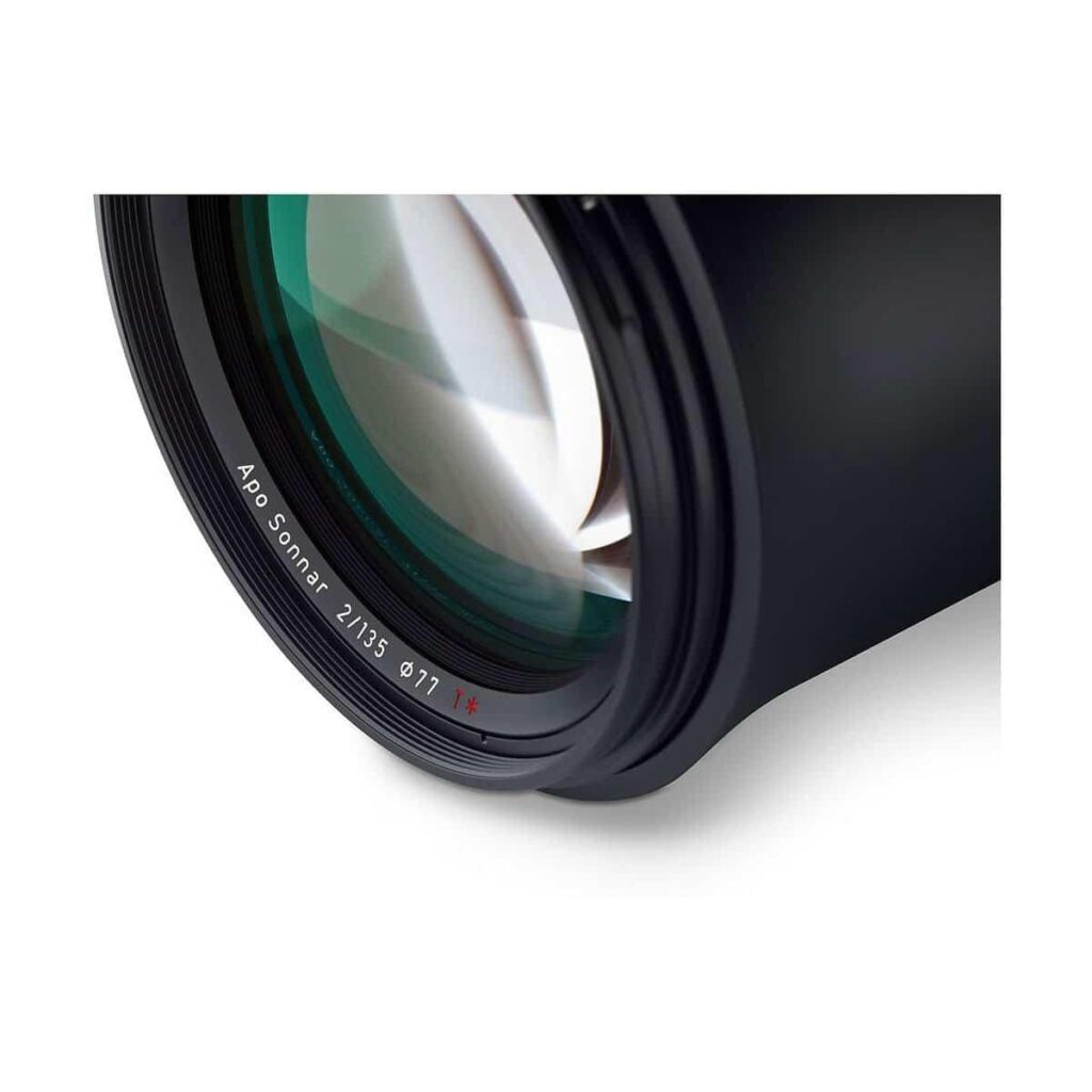 Zeiss Milvus 135mm f/1.4 APO Sonnar ZE – Canon EF Zeiss Milvus 135mm f/1.4 APO Sonnar ZE – Canon EF