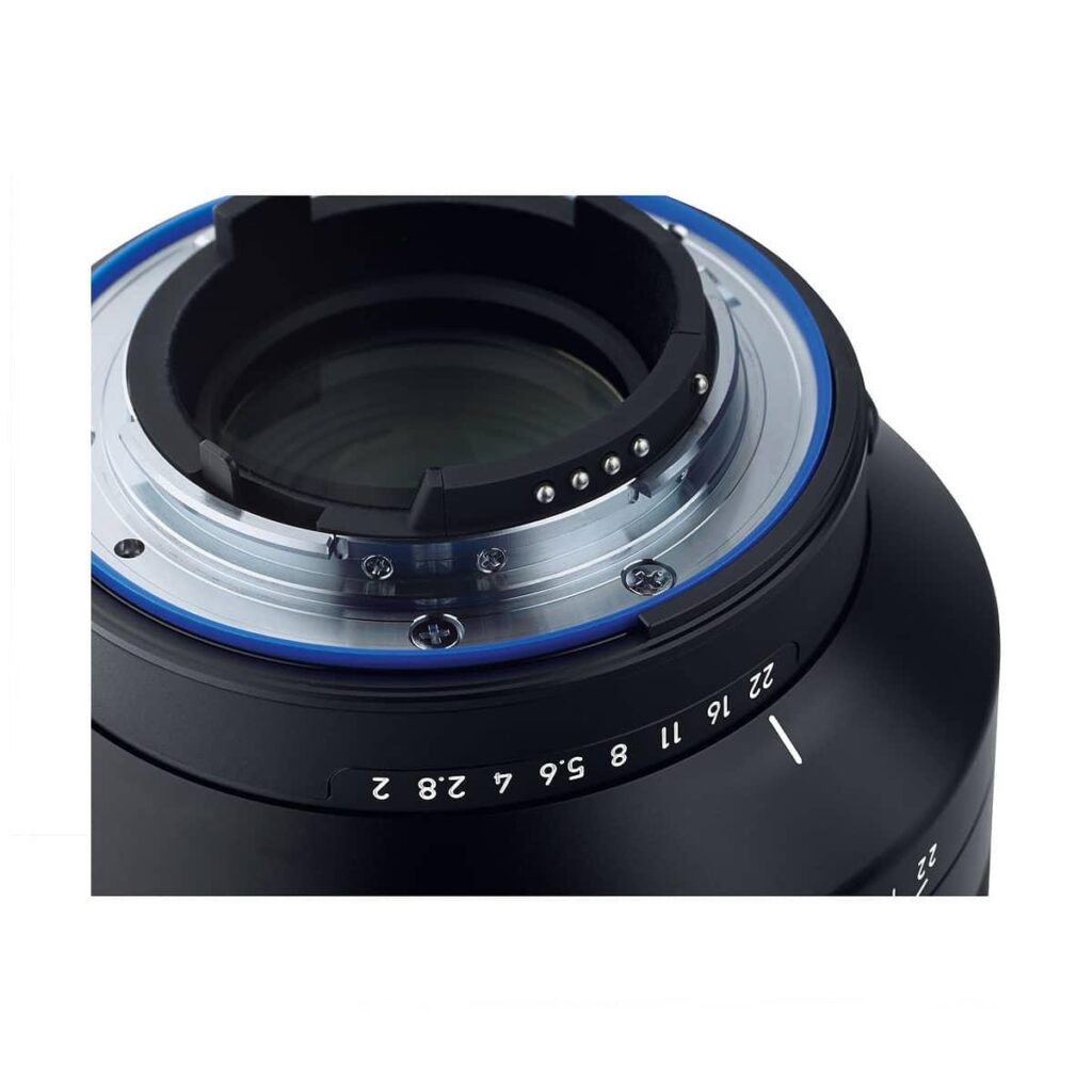 Zeiss Milvus 135mm f/1.4 APO Sonnar ZF – Nikon F Zeiss Milvus 135mm f/1.4 APO Sonnar ZF – Nikon F