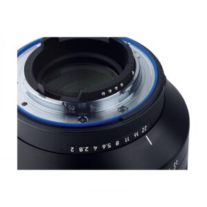 Zeiss Milvus 135mm f/1.4 APO Sonnar ZF – Nikon F Zeiss Milvus 135mm f/1.4 APO Sonnar ZF – Nikon F