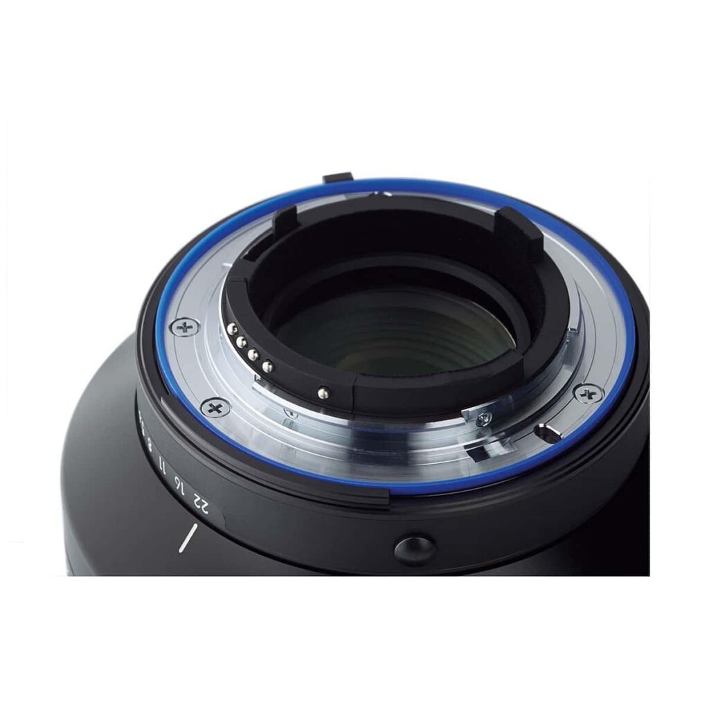 Zeiss Milvus 135mm f/1.4 APO Sonnar ZF – Nikon F Zeiss Milvus 135mm f/1.4 APO Sonnar ZF – Nikon F