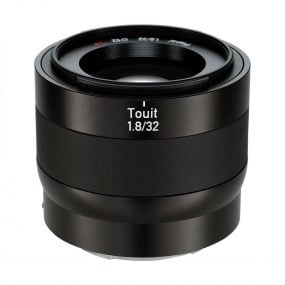 Zeiss Touit 32mm f/1.8 Planar T* – Sony E