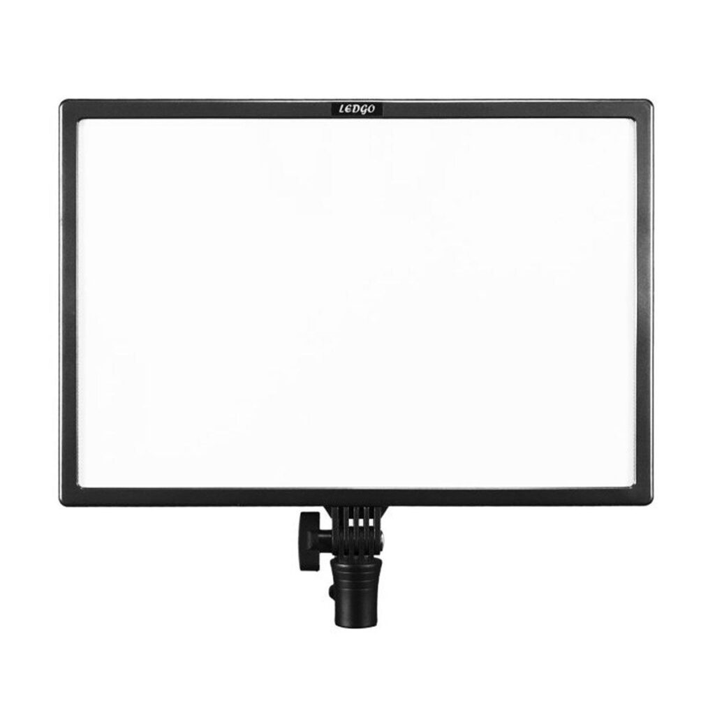 LedGo E268C 26.8W Bi-Color On-Camera LED Pad Light LedGo E268C 26.8W Bi-Color On-Camera LED Pad Light