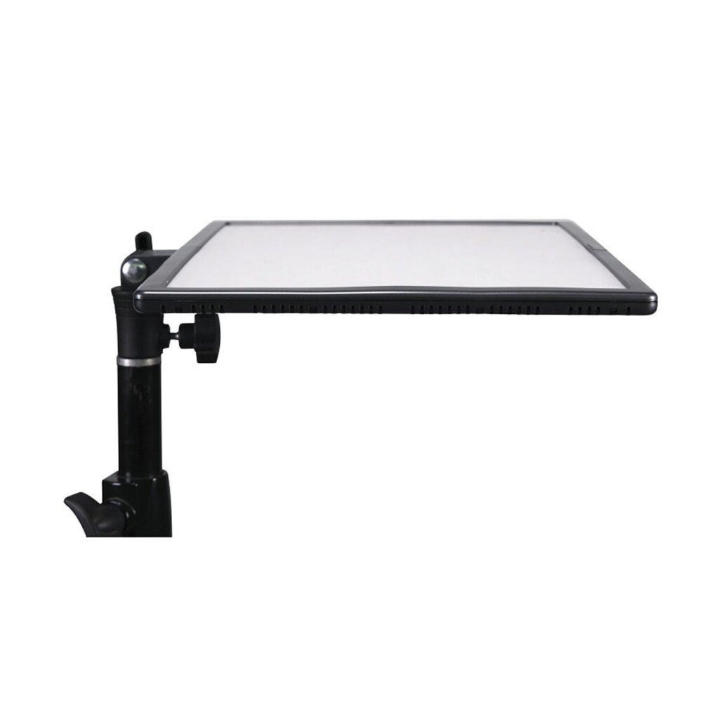 LedGo E268C 26.8W Bi-Color On-Camera LED Pad Light LedGo E268C 26.8W Bi-Color On-Camera LED Pad Light