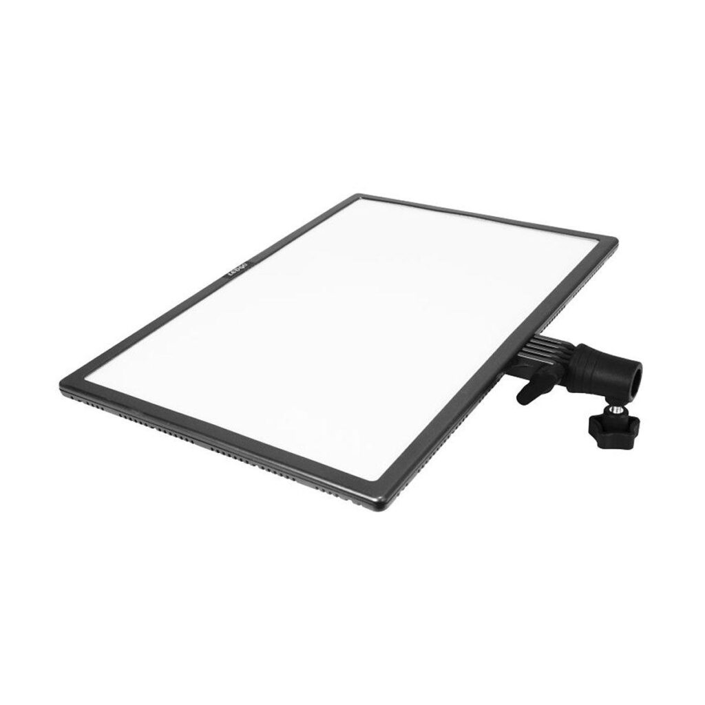 LedGo E268C 26.8W Bi-Color On-Camera LED Pad Light LedGo E268C 26.8W Bi-Color On-Camera LED Pad Light