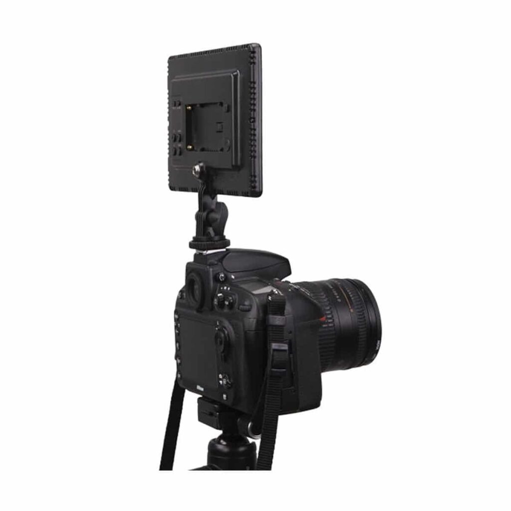 LedGo E116C 11.5W Bi-Color On-Camera LED Pad Light LedGo E116C 11.5W Bi-Color On-Camera LED Pad Light