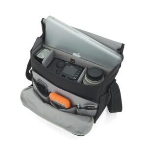 Lowepro Event Messenger 250 – musta Lowepro Event Messenger 250 – musta