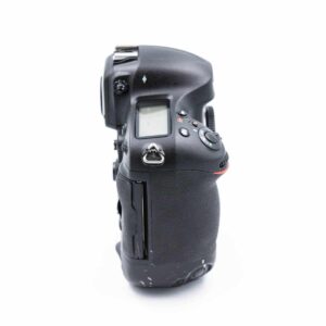 Nikon D4 (ALV24%, shuttercount 0, takuu 6kk, 2x 32GB XQD, 2kpl akkuja) – Käytetty Nikon D4 (ALV24%, shuttercount 0, takuu 6kk, 2x 32GB XQD, 2kpl akkuja) – Käytetty