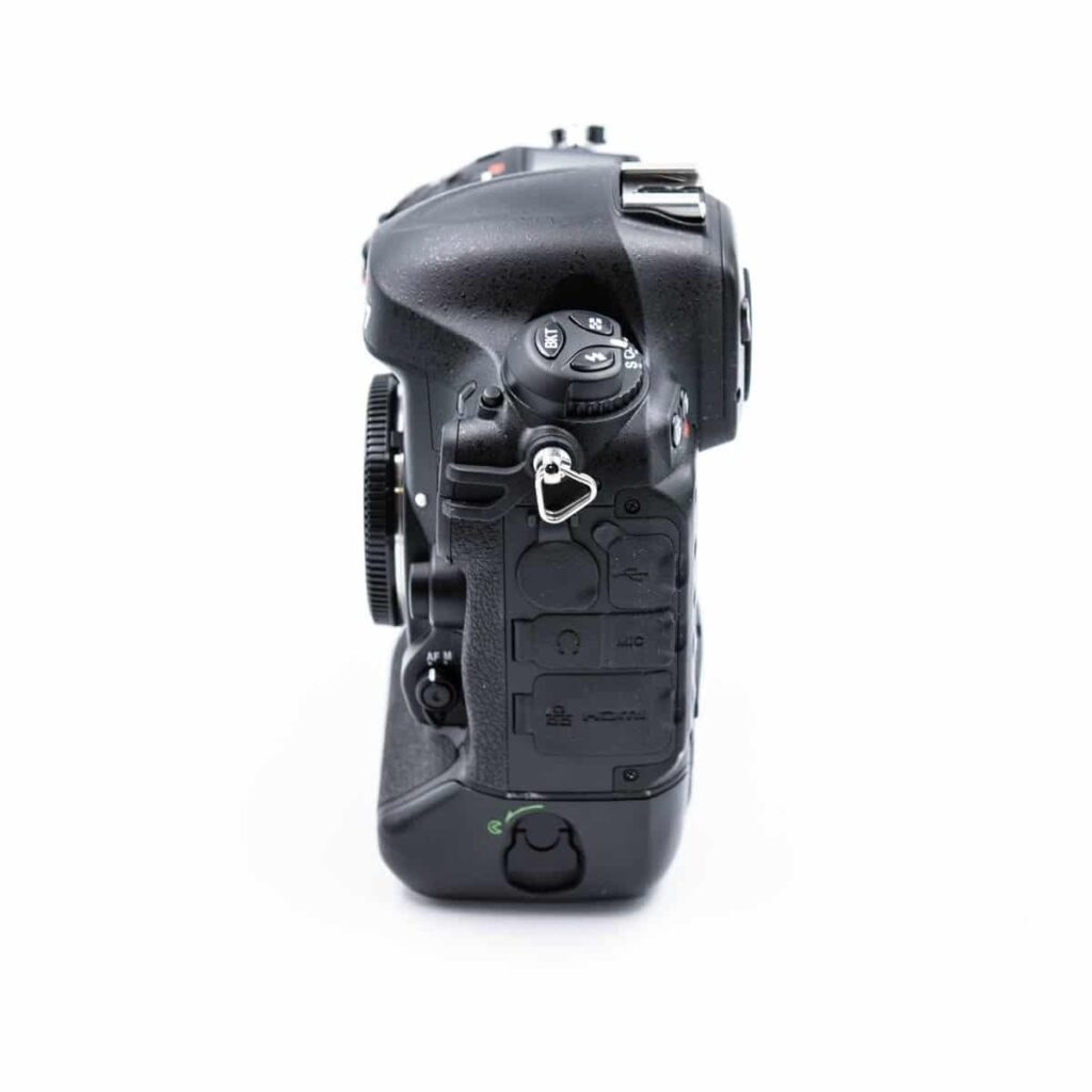 Nikon D4 (ALV24%, shuttercount 0, takuu 6kk, 2x 32GB XQD, 2kpl akkuja) – Käytetty Nikon D4 (ALV24%, shuttercount 0, takuu 6kk, 2x 32GB XQD, 2kpl akkuja) – Käytetty