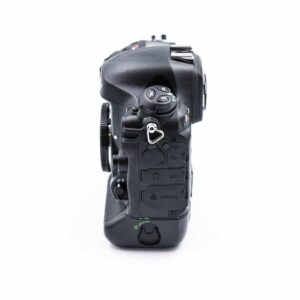 Nikon D4 (ALV24%, shuttercount 0, takuu 6kk, 2x 32GB XQD, 2kpl akkuja) – Käytetty Nikon D4 (ALV24%, shuttercount 0, takuu 6kk, 2x 32GB XQD, 2kpl akkuja) – Käytetty
