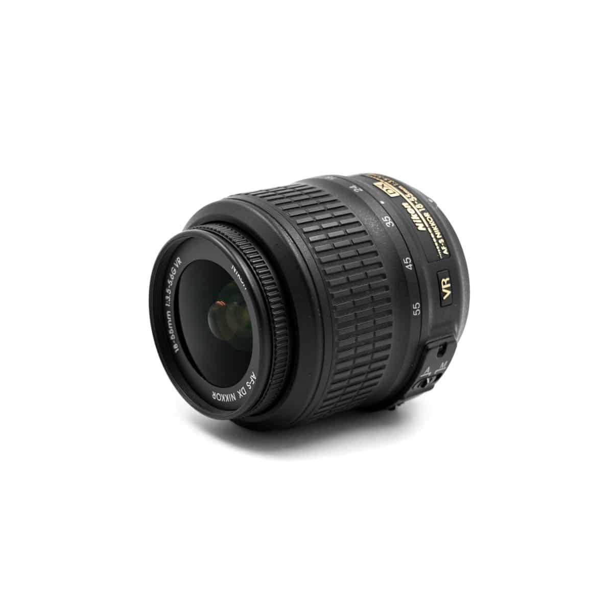 Nikon AF-S Nikkor 18-55mm F3.5 - F5.6 VR - Käytetty