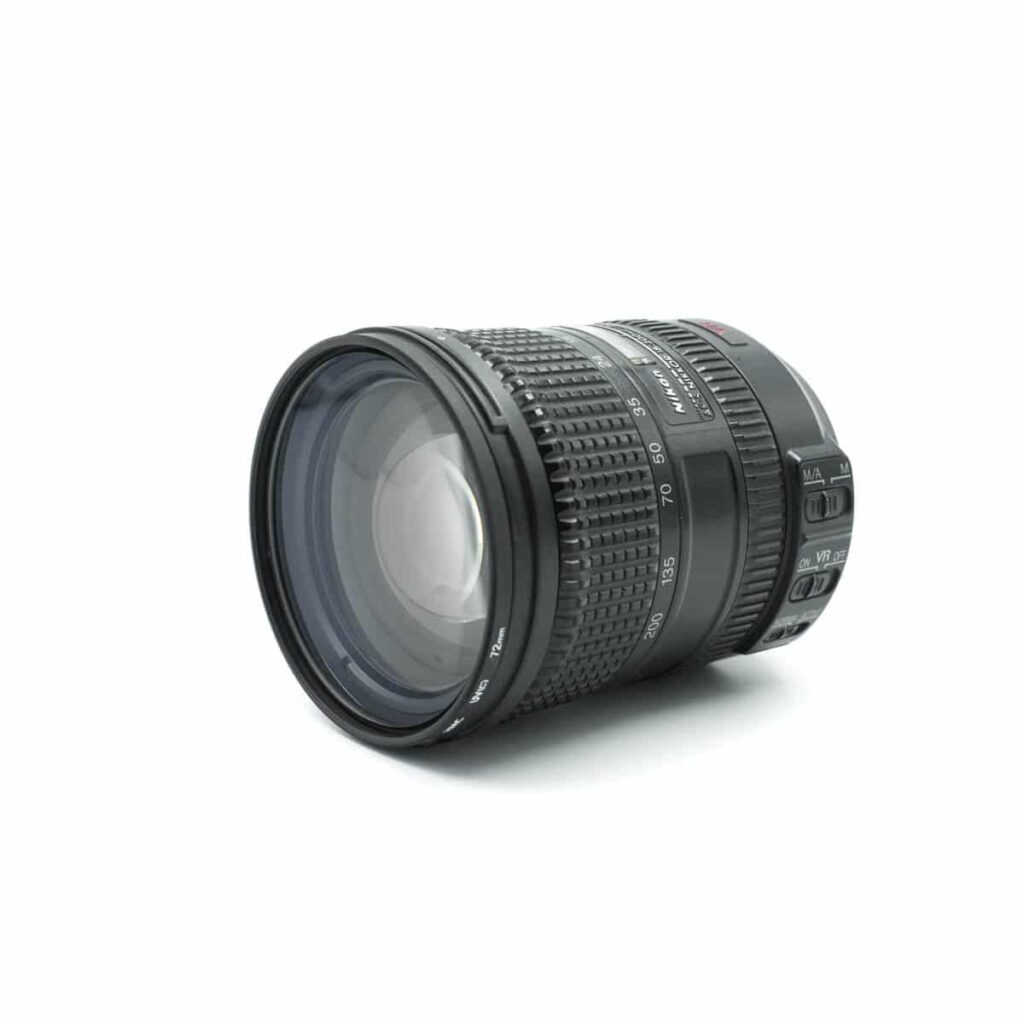 Nikon / Nikkor AF-S DX 18-200mm f/3.5-5.6G DX VR – Käytetty Nikon / Nikkor AF-S DX 18-200mm f/3.5-5.6G DX VR – Käytetty