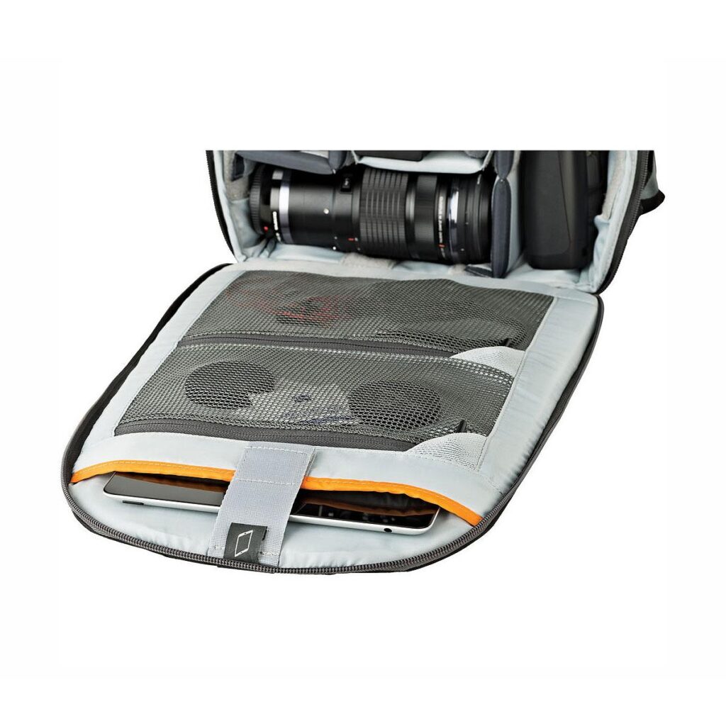 Lowepro M-trekker BP 150 Musta Lowepro M-trekker BP 150 Musta