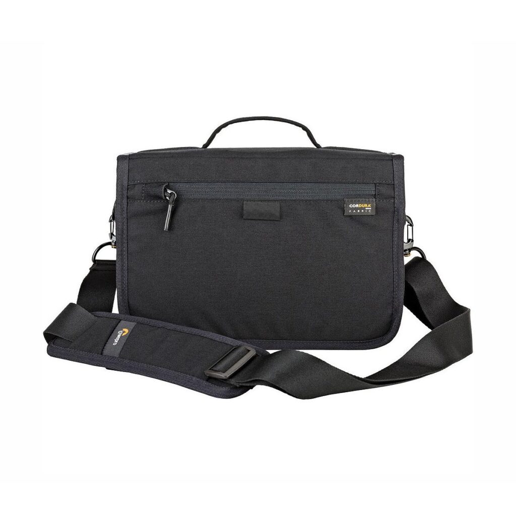 Lowepro M-trekker SH 150 Musta Lowepro M-trekker SH 150 Musta