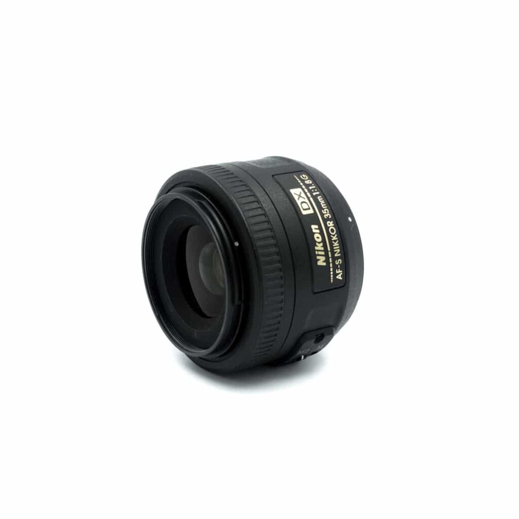 Nikon / Nikkor AF-S 35mm f/1.8G DX (Kunto K5) – Käytetty Nikon / Nikkor AF-S 35mm f/1.8G DX (Kunto K5) – Käytetty