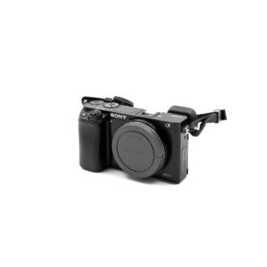 Sony a6000 (Shuttercount 3770) – Käytetty Sony a6000 (Shuttercount 3770) – Käytetty