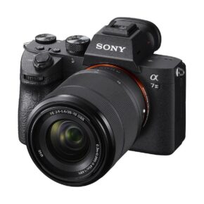 Sony A7 III - Mirrorless System Camera + Sony GP-VPT2BT Sony A7 III - Mirrorless System Camera + Sony GP-VPT2BT