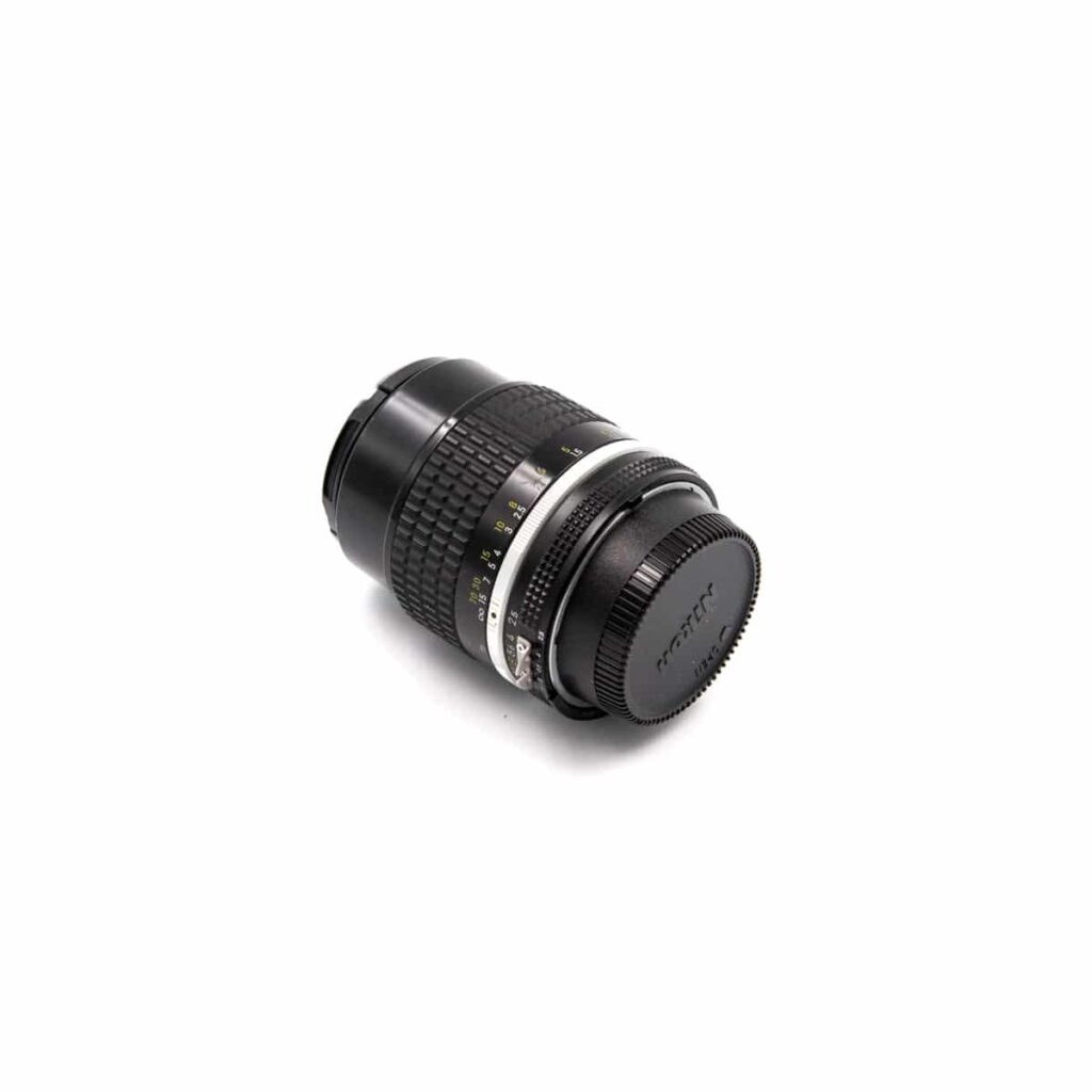 Nikon / Nikkor AI-S 105mm f/2.5 – Käytetty Nikon / Nikkor AI-S 105mm f/2.5 – Käytetty