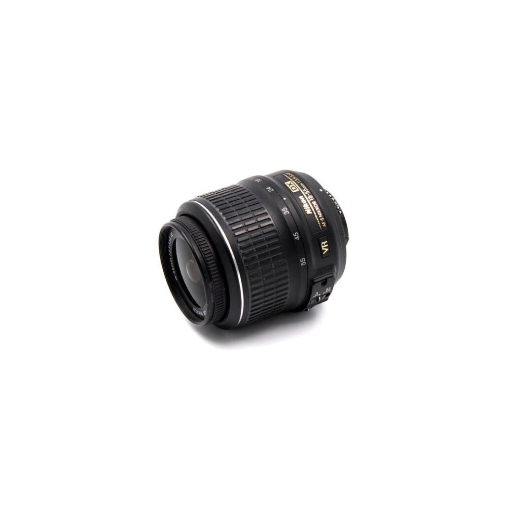 Nikon / Nikkor AF-S 18-55mm f/3.5-5.6G DX VR – Käytetty Nikon / Nikkor AF-S 18-55mm f/3.5-5.6G DX VR – Käytetty