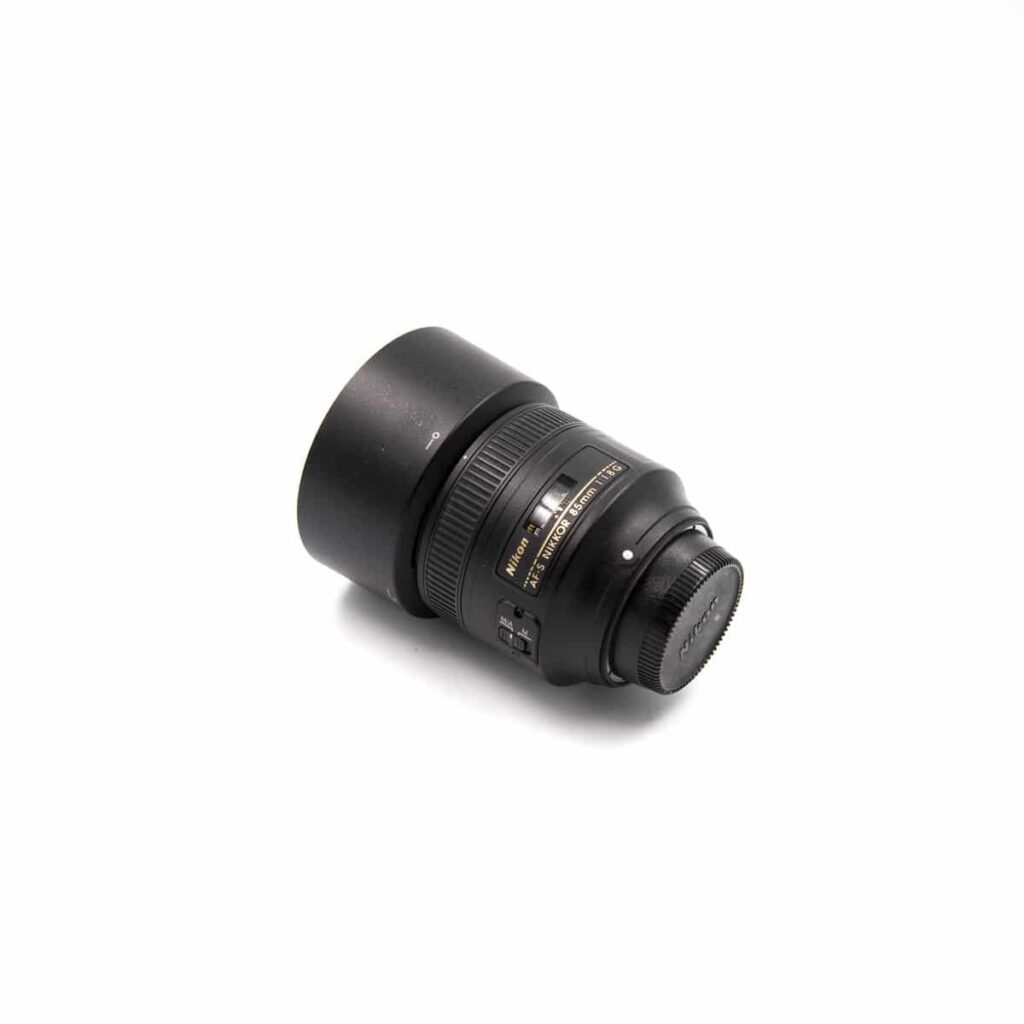 Nikon / Nikkor AF-S 85mm f/1.8G (sis. ALV 24%) – Käytetty Nikon / Nikkor AF-S 85mm f/1.8G (sis. ALV 24%) – Käytetty