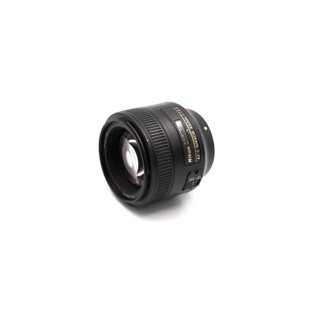 Nikon / Nikkor AF-S 85mm f/1.8G (sis. ALV 24%) – Käytetty Nikon / Nikkor AF-S 85mm f/1.8G (sis. ALV 24%) – Käytetty